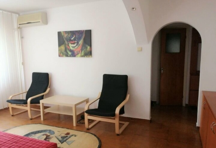 Titan, Jean Steriadi,