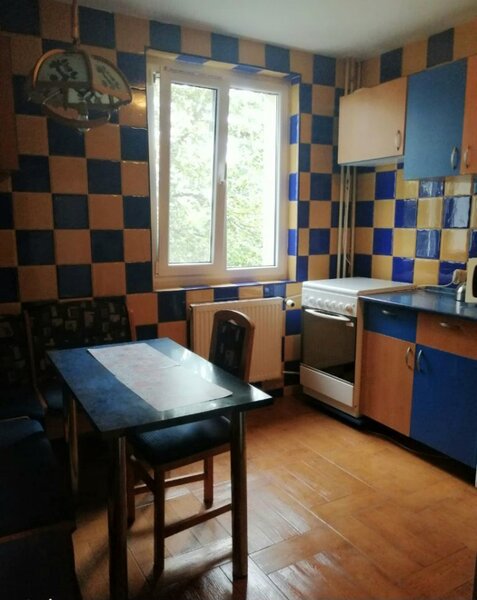 Titan, Jean Steriadi,